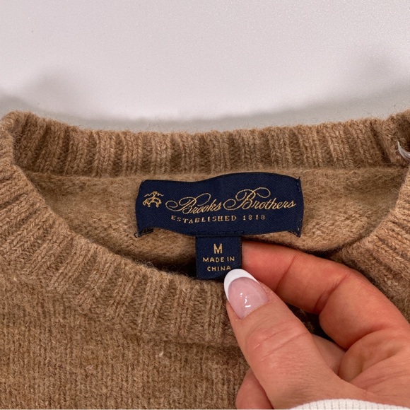 Brooks Brothers Camel Crewneck Sweater with Duck Motif - Picture 4 of 9